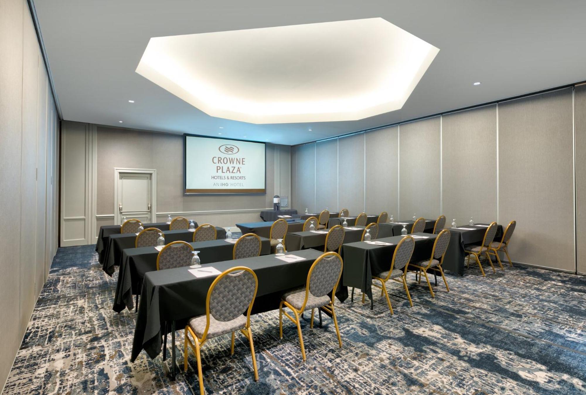 Crowne Plaza Suites Arlington By Ihg Kültér fotó